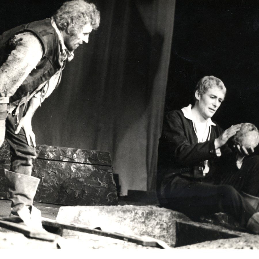 Archive Unboxed: Peter O'Toole in Hamlet, 1963 | National Theatre