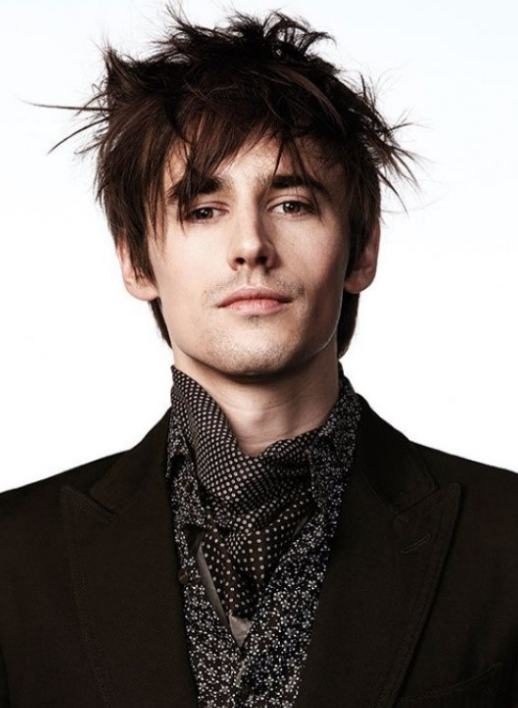 Reeve Carney photo portrait